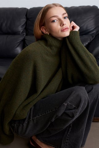 Oversized Ribbed Turtleneck Sweater