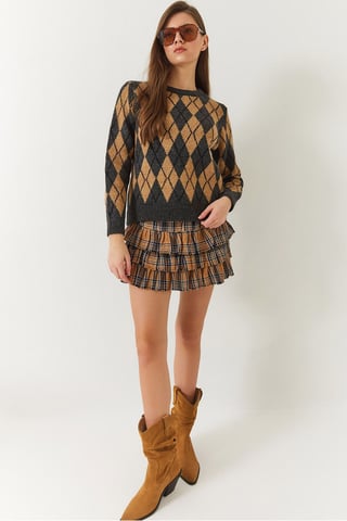 Baklava Pattern Crew Neck Knitted Sweater