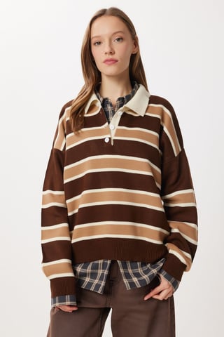 Randig sweater med polo-krage
