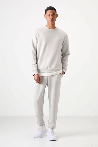Men's Long-Sleeve Sweatshirt And Pants Set