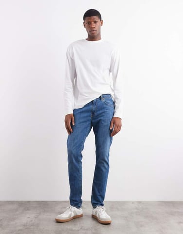 Levi's 512 slim tapered jeans in mid wash