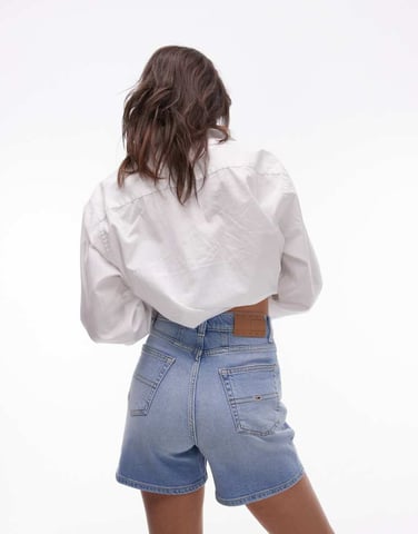 Tommy Jeans mom denim shorts in light wash