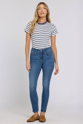 Ami Skinny Jeans In Sure Stretch® Denim