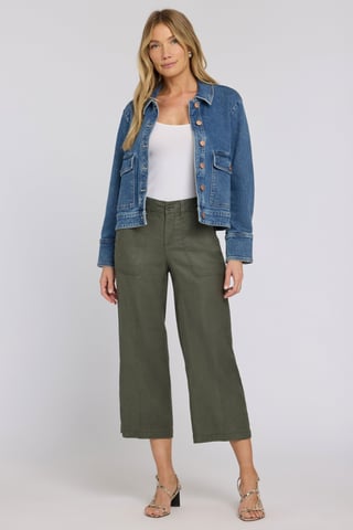 Wide Leg Cargo Capri Pants In Stretch Linen