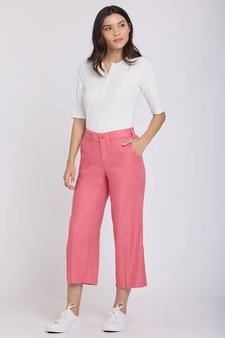Wide Leg Cargo Capri Pants In Stretch Linen