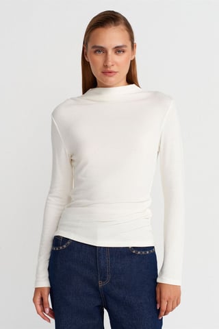 Ribbed Slim-Fit Half Turtleneck Blouse