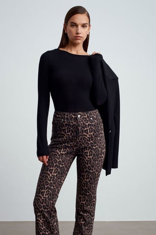 Women’s Ribbed Boat Neck Long-Sleeve Blouse