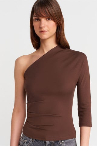 Off-shoulder Cut-out Slim-fit Blouse