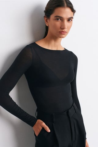 Slim Fit Boat Neck Long Sleeve Knit Blouse