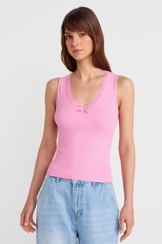 Sleeveless Lace Ribbed V-neck Blouse