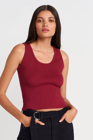 Ribbed Sleeveless Slim-fit Blouse