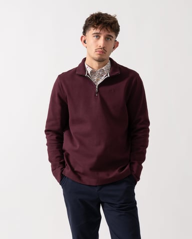 Long Sleeve 1/4 Zip Sweatshirt in Wine