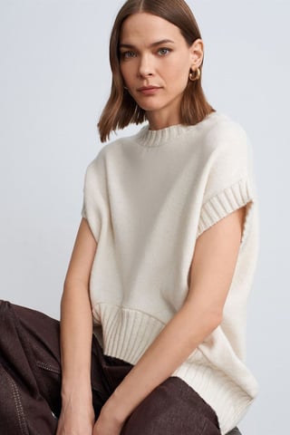 Oversized Ribbed Knit Sweater Vest