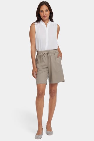 Breezy Bermuda Shorts In Stretch Linen