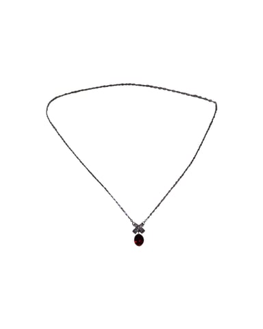 Swarovski oorbellen en halsketting sieradenset met rode kristallen.