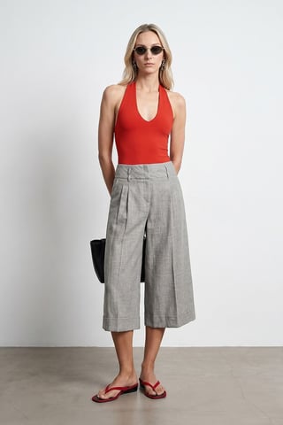 High-Waist Pleated Wide-Leg Capri Trousers