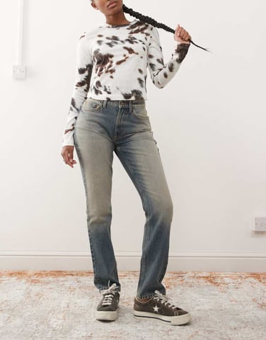 COLLUSION low rise straight leg jeans in washed blue - MBLUE