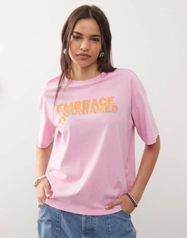 Noisy May oversized tee with front slogan in pink