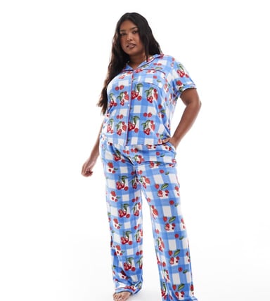 Chelsea Peers Curve kortärmad reversibel pyjamasset i bärfärgad picknickfiltprint