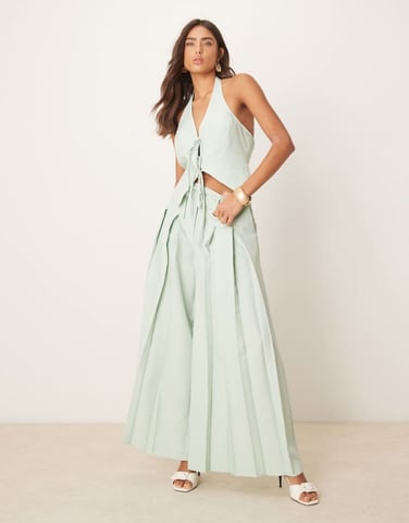 ASOS DESIGN skräddarsydda ultra vida byxor med veckdetalj i pistagegrön