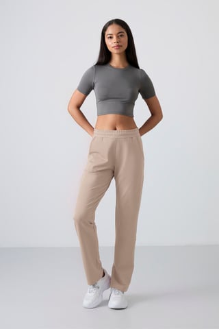 Women’s Straight-Leg Fleece Sweatpants