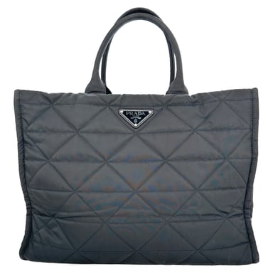 Prada Re-Nylon quiltad tygväska i svart polyamid