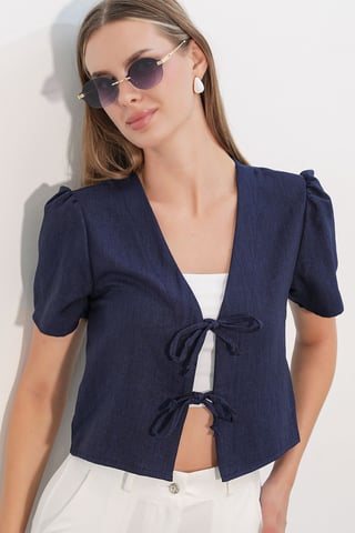 Textured V-Neck Linen Blend Crop Top