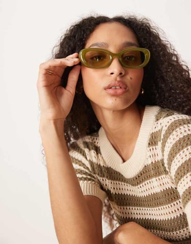 Jeepers Peepers oval sunglasses in pale green