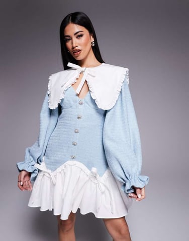 ASOS LUXE bouclé- och bomullspoplinmix mini klänning med utsmyckade knappar i blått