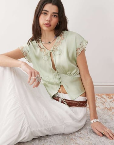 Reclaimed Vintage tea top with keyhole and lace inserts in green