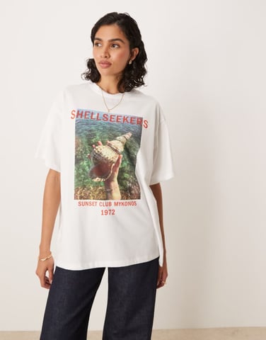 ASOS DESIN oversized t-shirt with shellseekers graphic