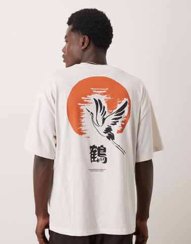 Utvald oversize t-shirt med krantryck på ryggen i off white