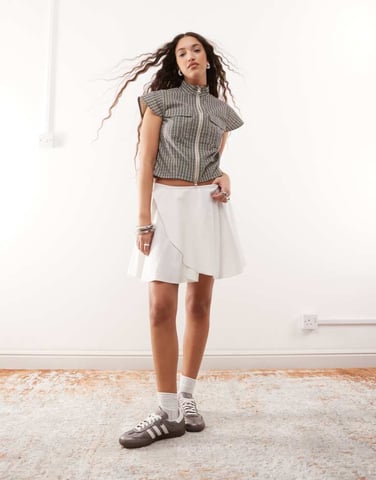 COLLUSION linen look wrap mini skirt - IVORY