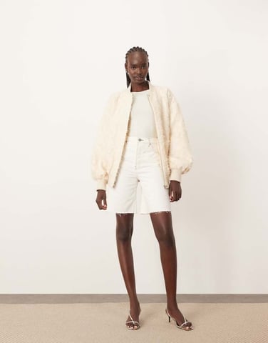 ARRANGE Wilson denim slouchy short in ecru