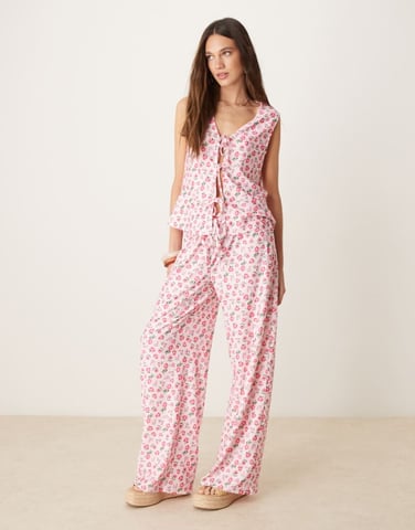 ASOS DESIGN wide leg tie front trouser in pink ditsy floral