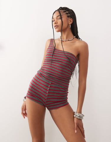 COLLUSION striped micro short in red