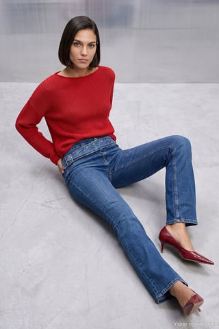 Women's Ribbed Boat Neck Knit Sweater