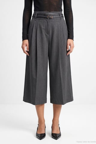 Women's Tailored Pull-On Shorts