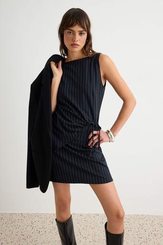 TRENDYOLMİLLA Women's Dark blue Striped Short / Mini Sleeveless Bodycon Dresses