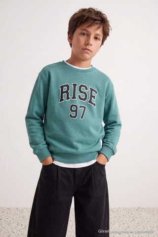 TRENDYOLKIDS Boys Green Graphic Long Regular fit Sweatshirts