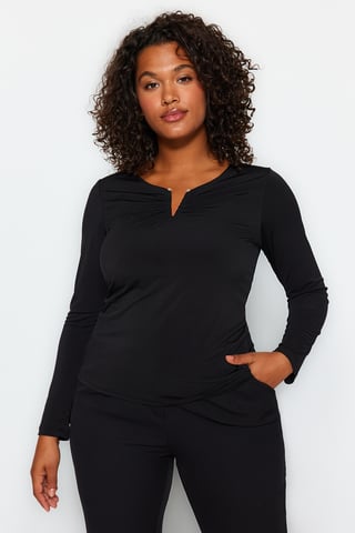 Trendyol Curve Women's Black Plain Long Fitted Plus Size Blouses