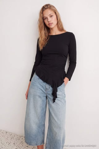 TRENDYOLMİLLA Women's Black Plain Long Fitted Blouses