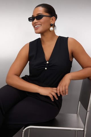 Trendyol Curve Women's Black Plain Sleeveless Regular fit Plus Size Blouses