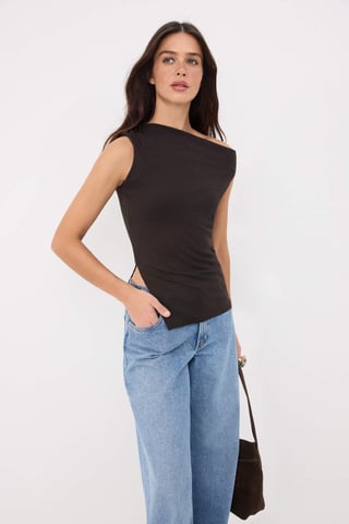 TRENDYOLMİLLA Women's Brown Plain Sleeveless Fitted Blouses