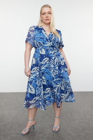 Trendyol Curve Women's Blue Floral Maxi Short Casual A-line Plus Size Dress