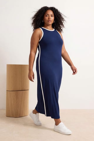 Trendyol Curve Women's Dark blue Plain Maxi Sleeveless Casual Shift Plus Size Dress