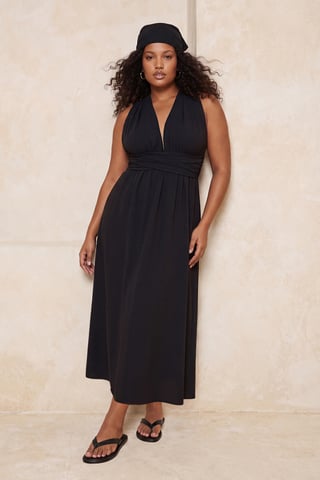 Trendyol Curve Women's Black Plain Maxi Sleeveless Beachwear A-line Plus Size Dress