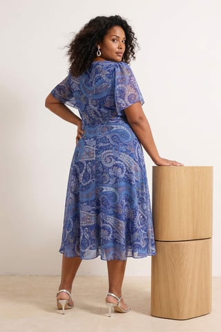 Trendyol Curve Women's Dark blue Floral Maxi Short Casual A-line Plus Size Dress