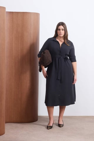 Trendyol Curve Women's Black Plain Maxi Long Casual Shift Plus Size Dress