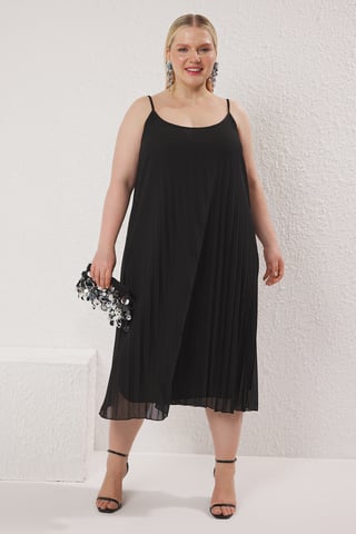 Trendyol Curve Women's Black Plain Midi Sleeveless Casual A-line Plus Size Dress